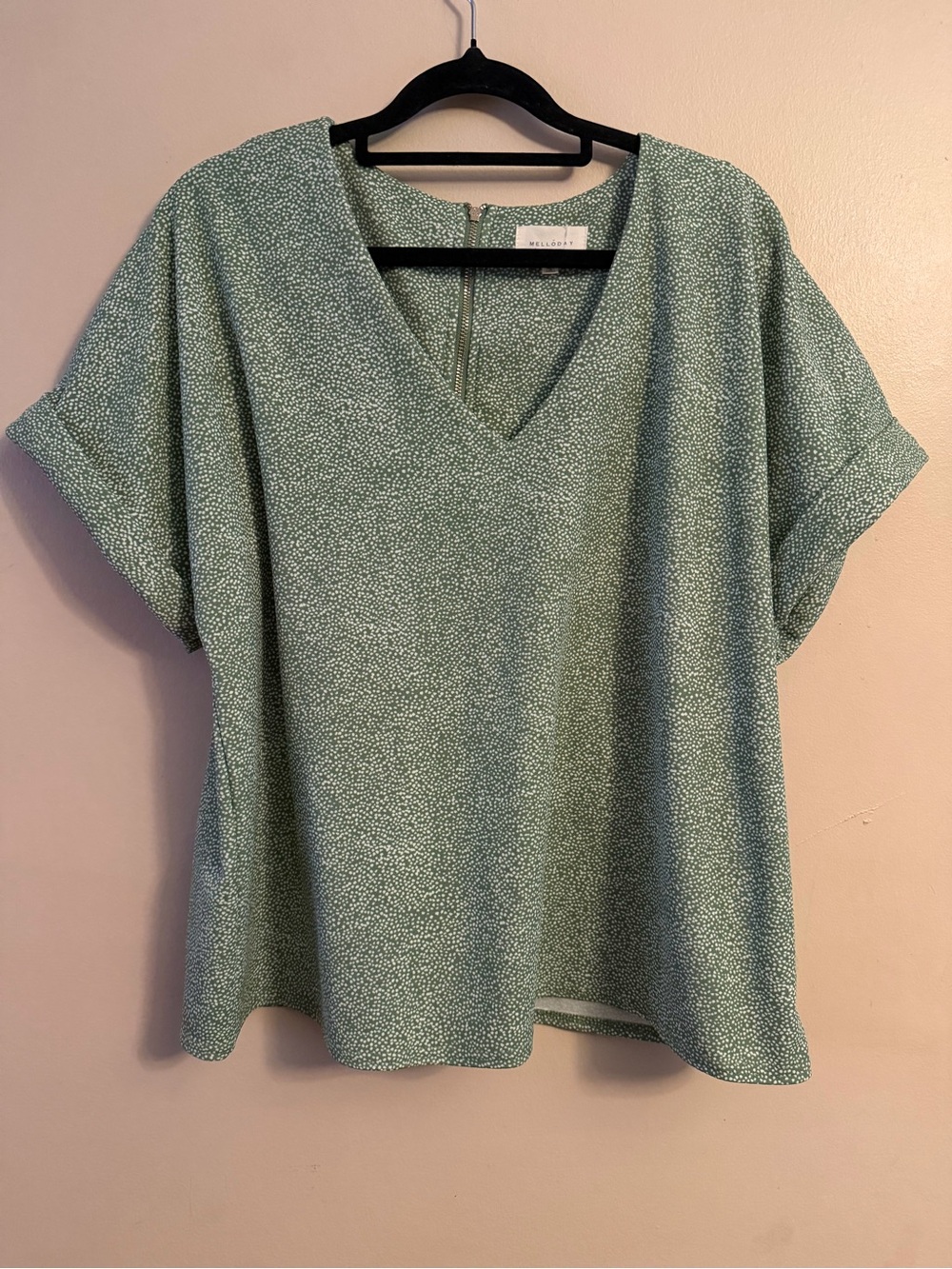 MELLODAY Speckled Mint Green V-Neck Short Sleeve Blouse